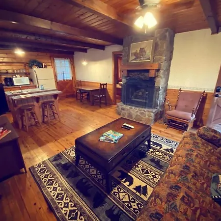 Cozy Cabin At Bear Mountain Log Cabins Eureka Springs Exterior photo