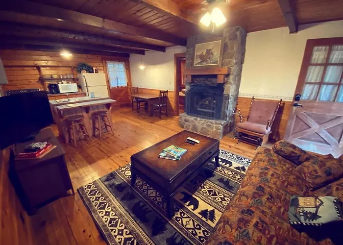 Cozy Cabin At Bear Mountain Log Cabins