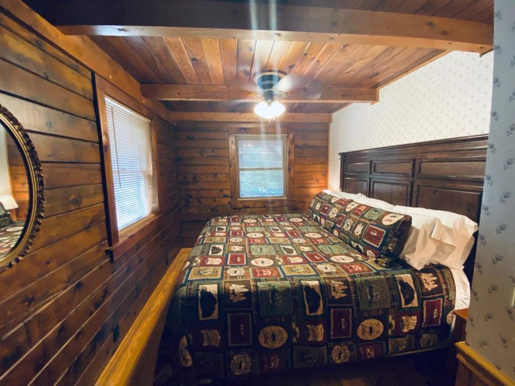 Cozy At Bear Mountain Log Eureka Springs